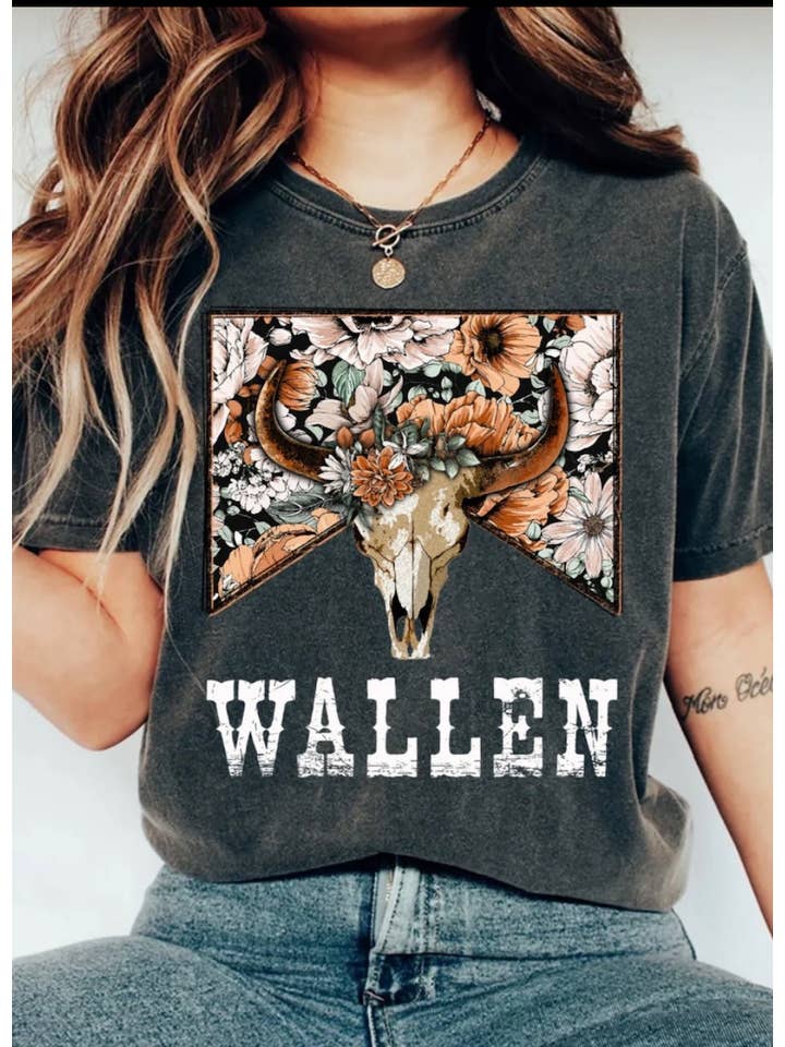 Wallen Graphic Tee