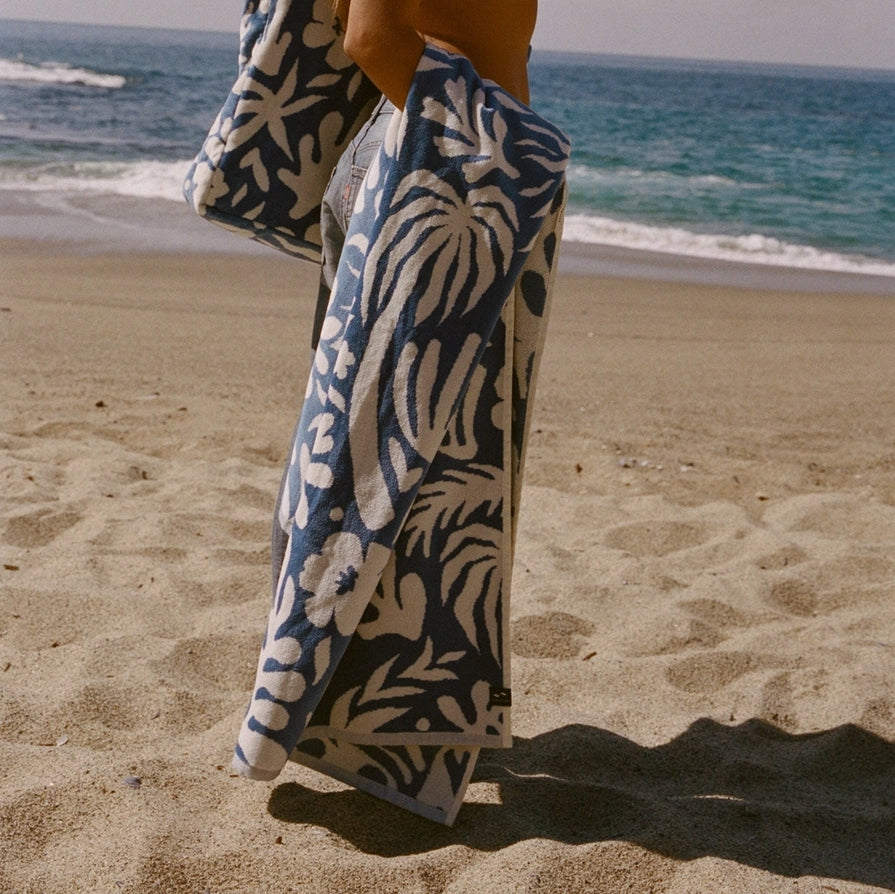 Slowtide premium woven towel