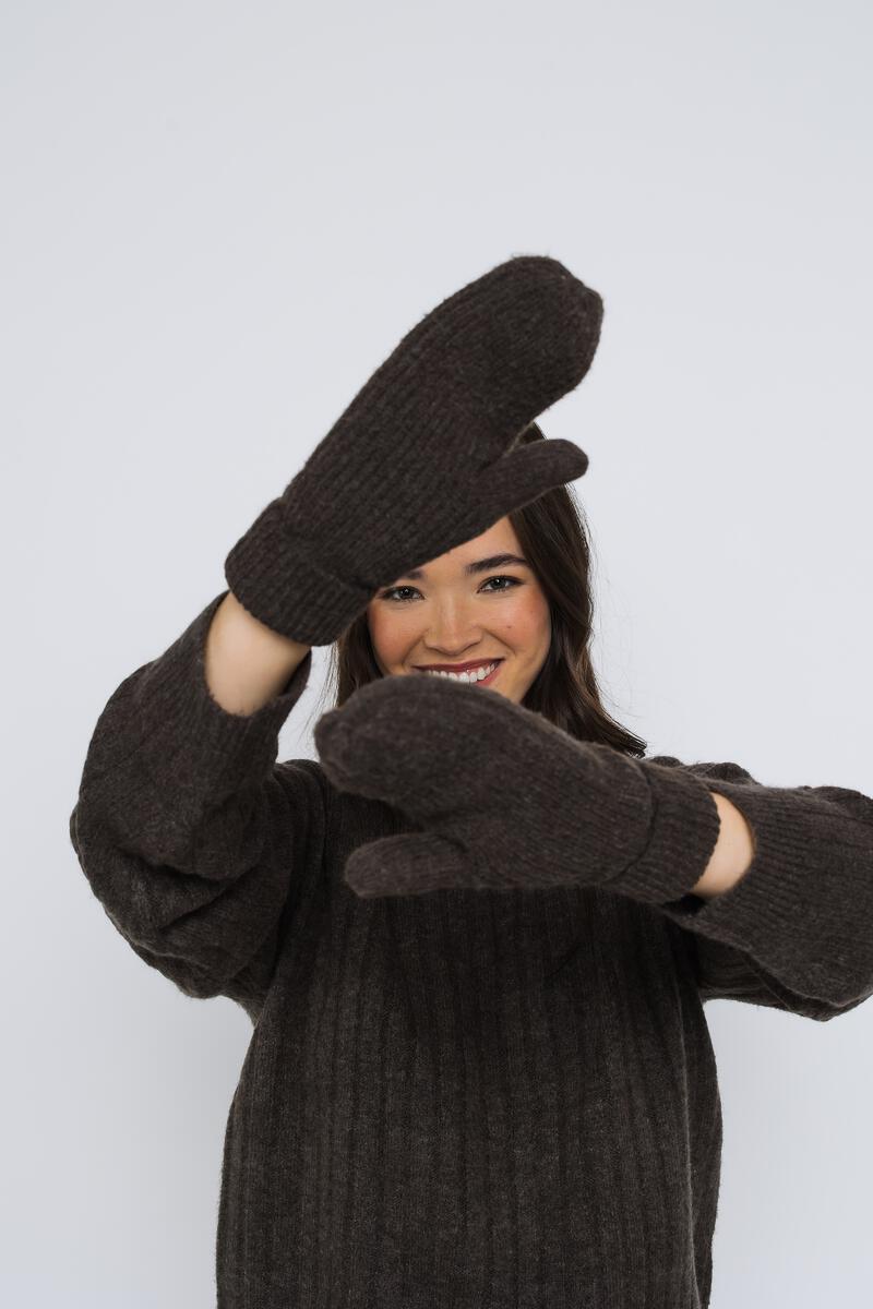 Classic Mitts - Distractions Clothing