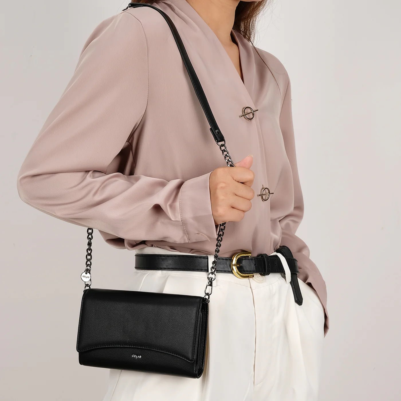 Curve Arc Chain Organizer - Distractions Clothing