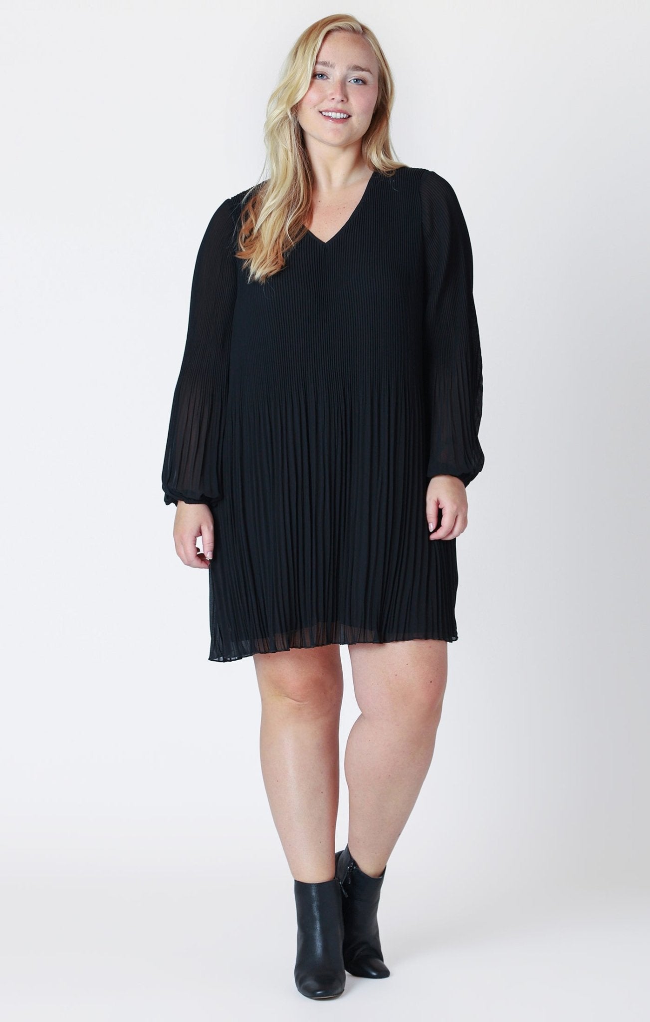 Curvy Rory Pleated Dress - Distractions Clothing