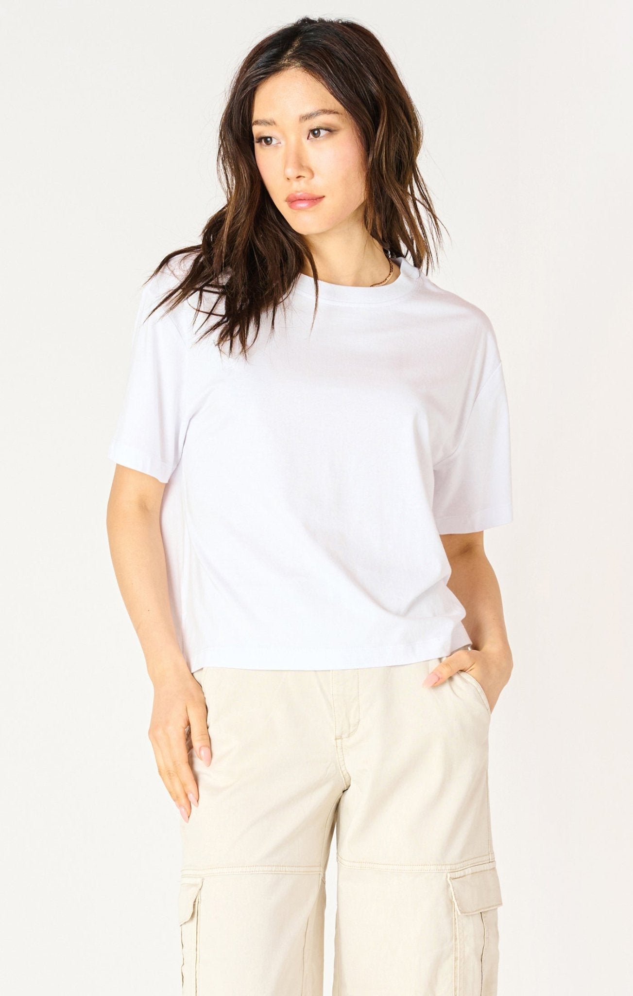 Everly Curvy Essential Tee - Distractions Clothing