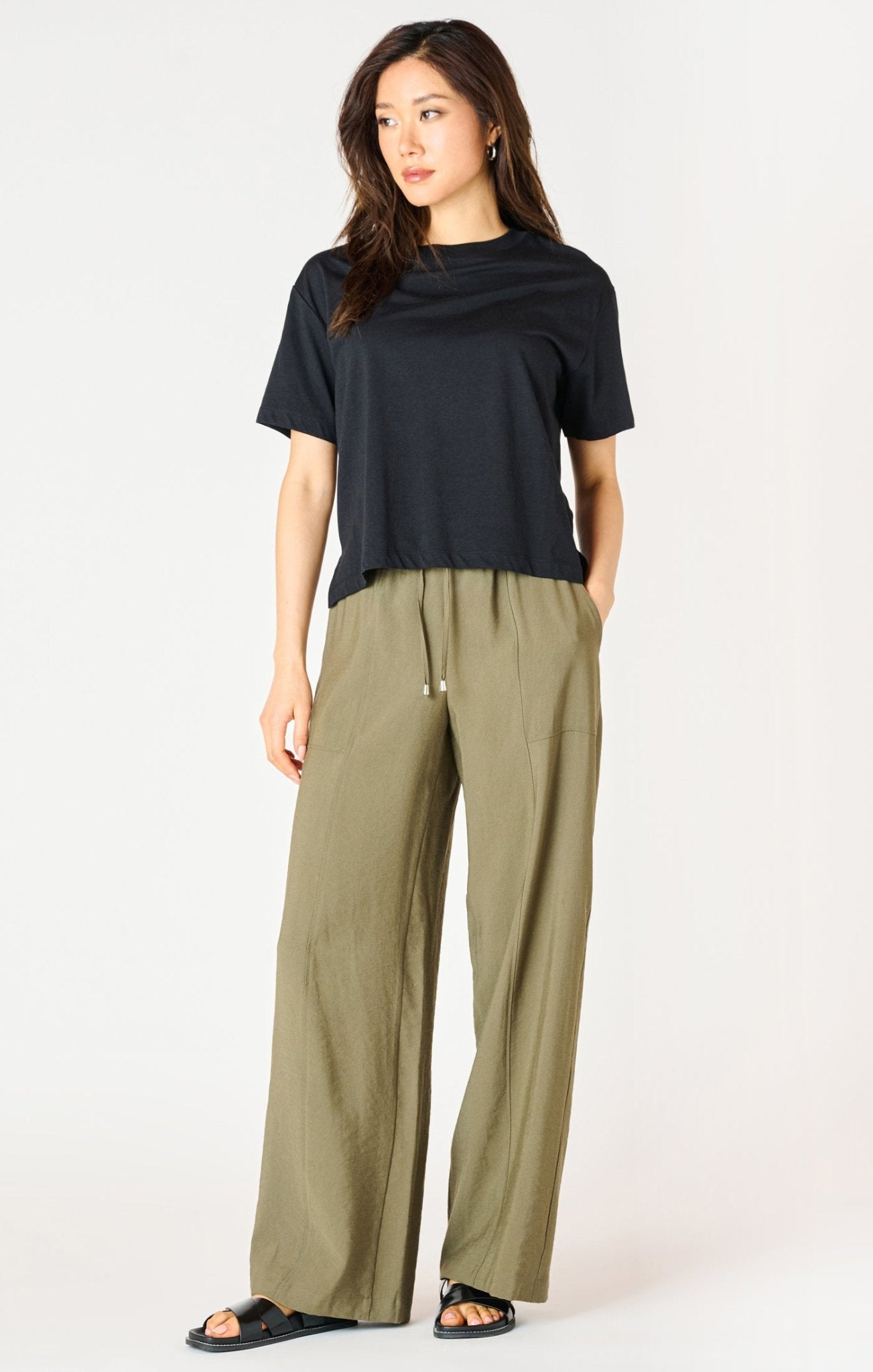 Everly Essential Tee - Distractions Clothing