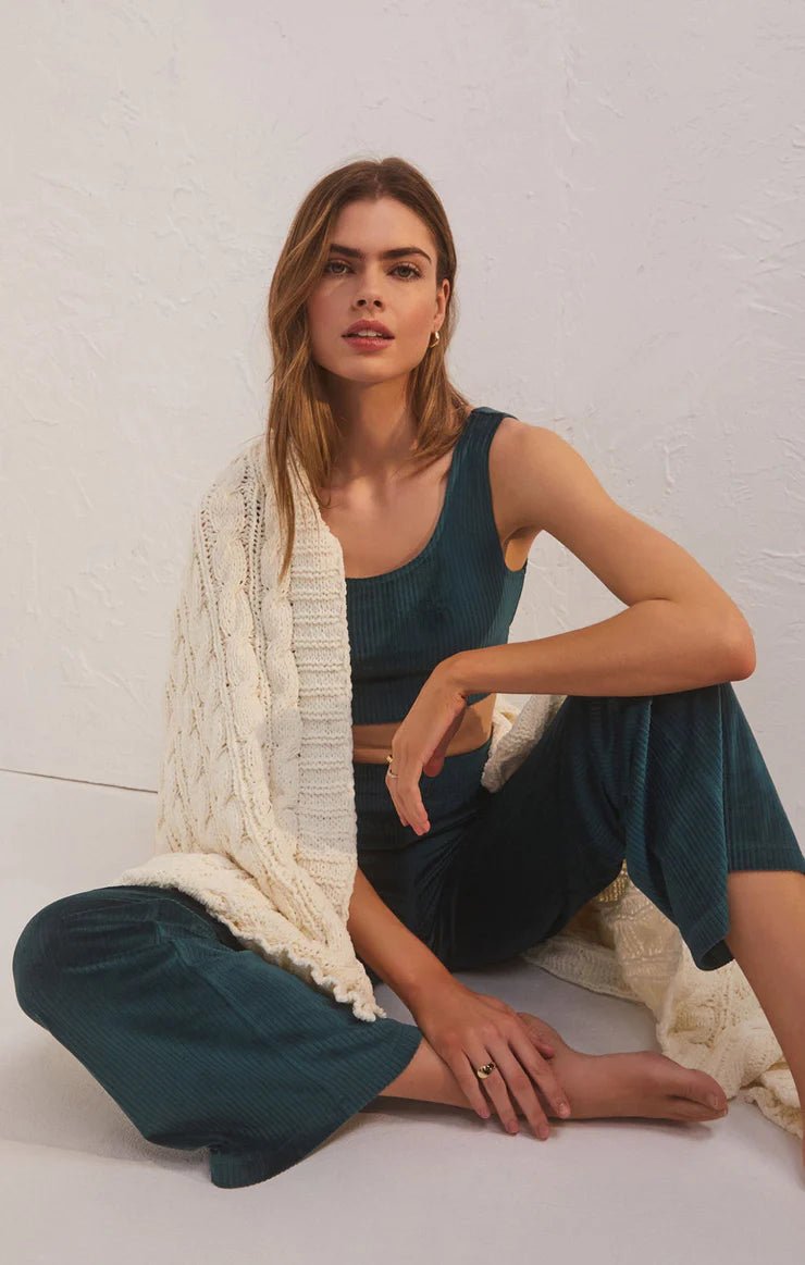 Plush Cable Knit Blanket - Distractions Clothing