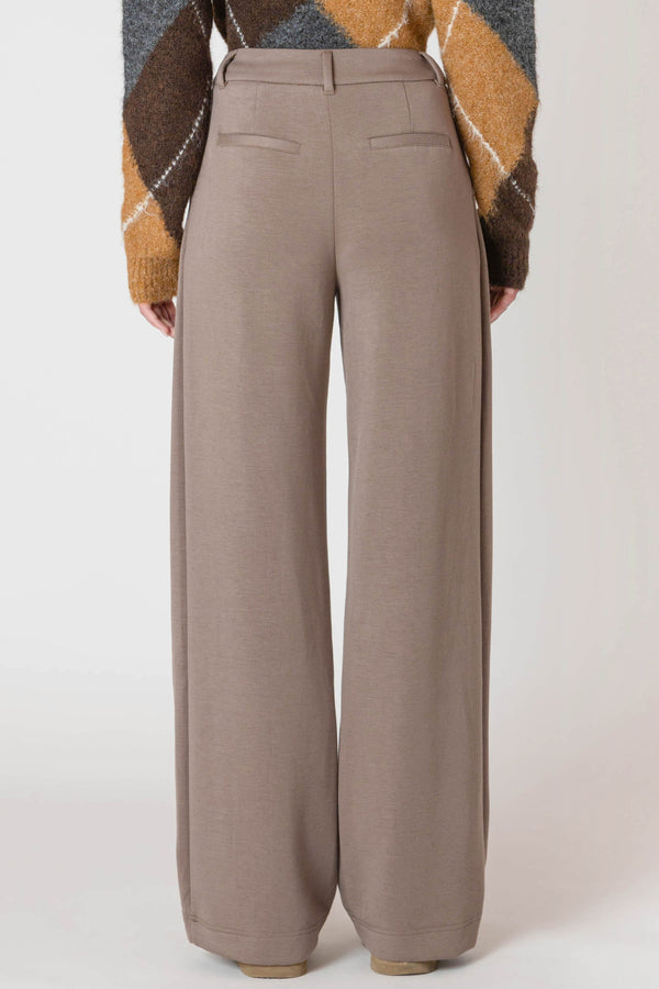 Alison Trouser