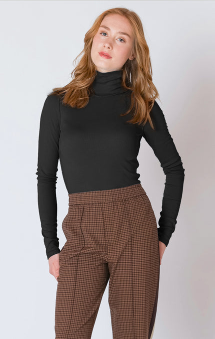 Women's exposed seam turtleneck