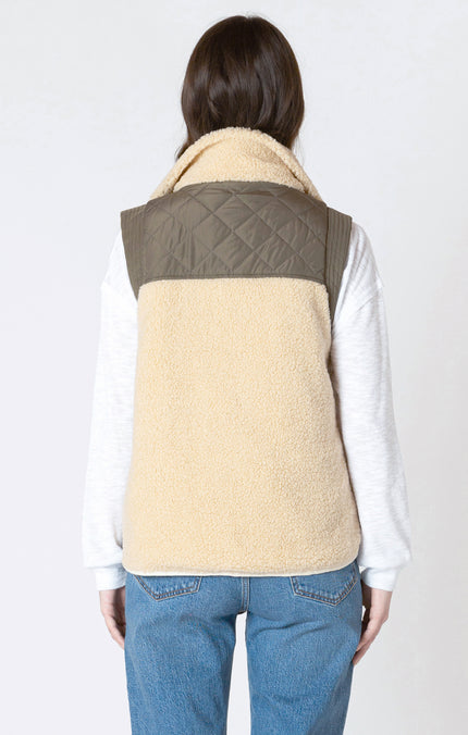 Curvy Sherpa Vest