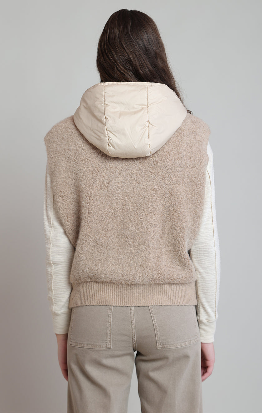 Laurel Vest