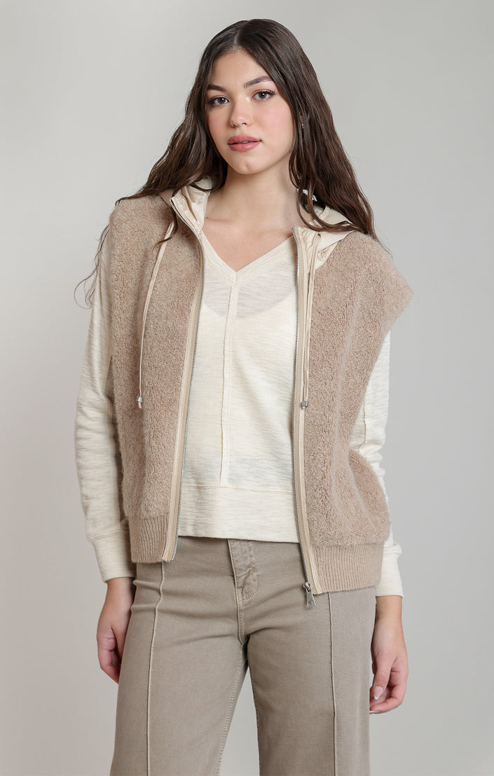 Laurel Vest