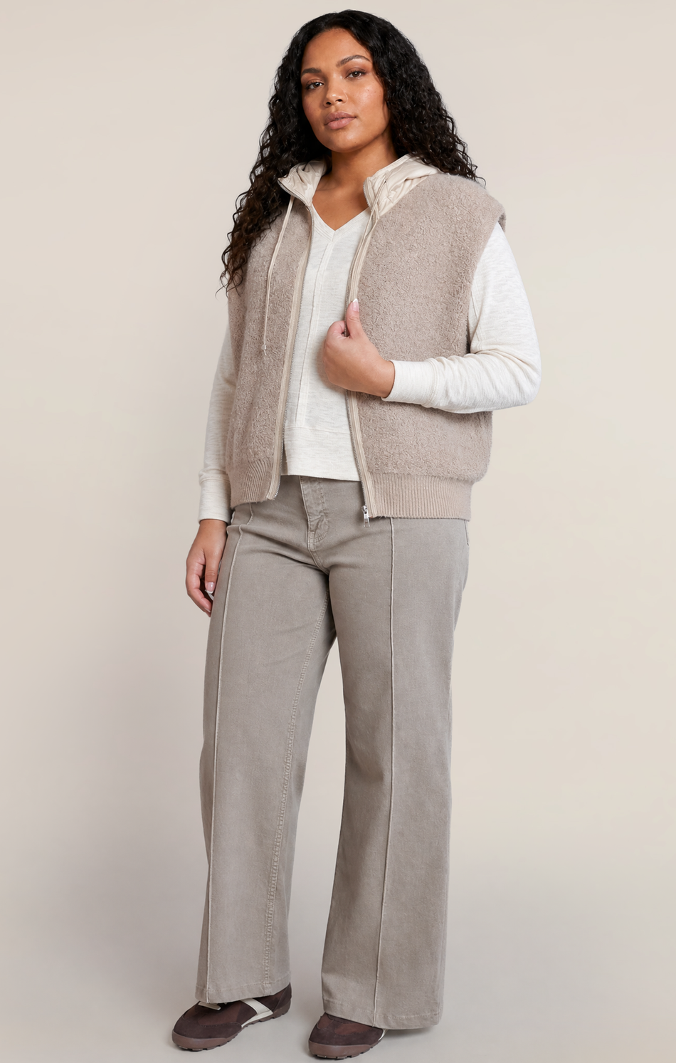 curvy vest hooded boucle