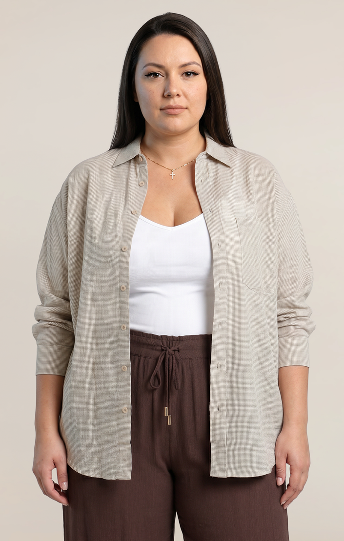curvy sawyer button up