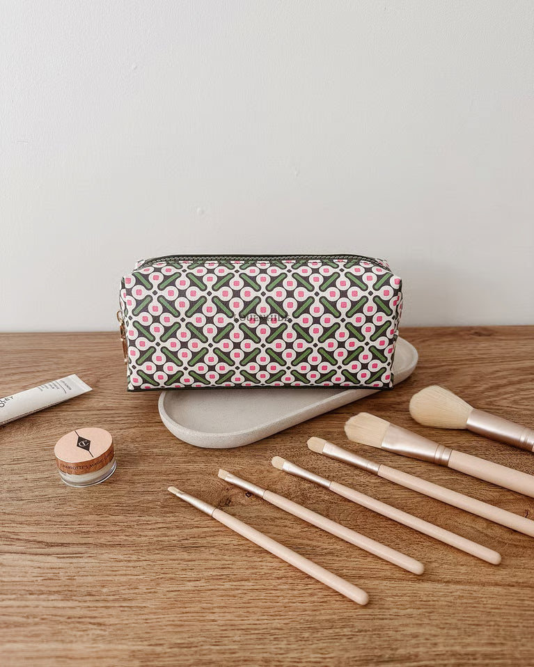 louenhide brianna makeup bag