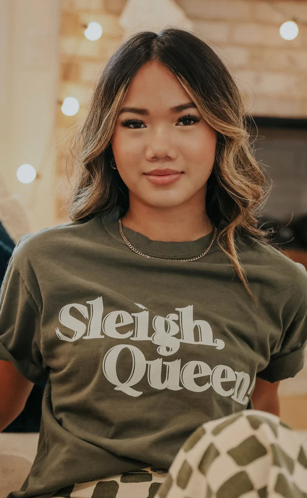 Sleigh Queen Tee